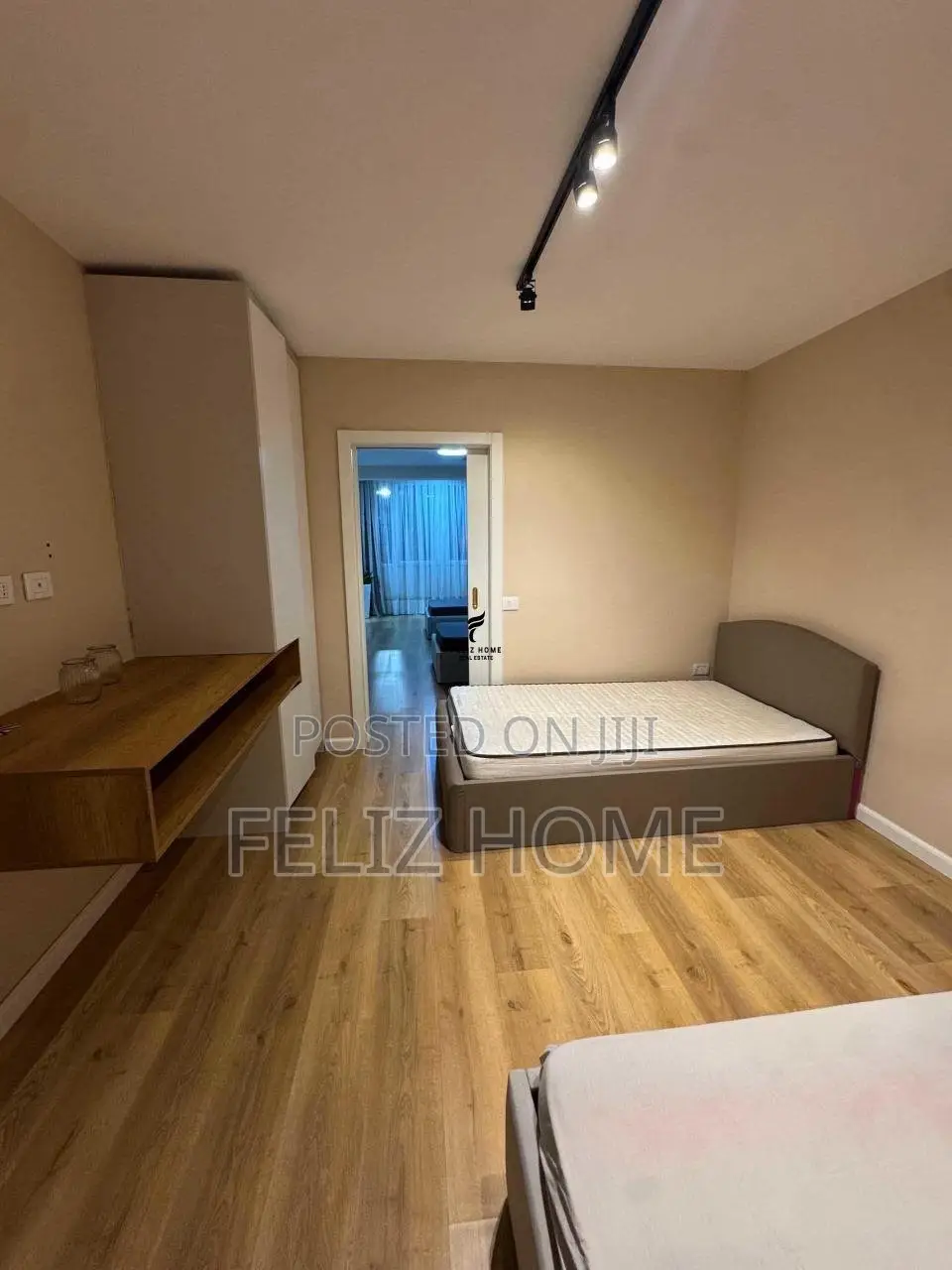 APARTAMENT ME QERA 2+1 KONGRESI I MANASTIRIT 70.000 LEKE
