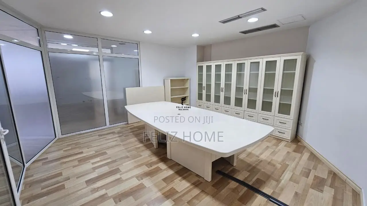 ZYRE ME QERA 260 M2 LIQENI ARTIFICIAL 300.000 LEKE