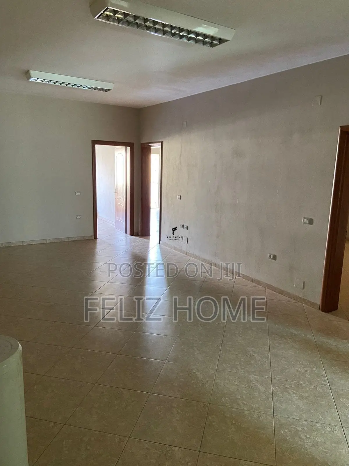 ZYRE ME QERA 250 M2 KODRA DIELLIT 100.000 LEKE
