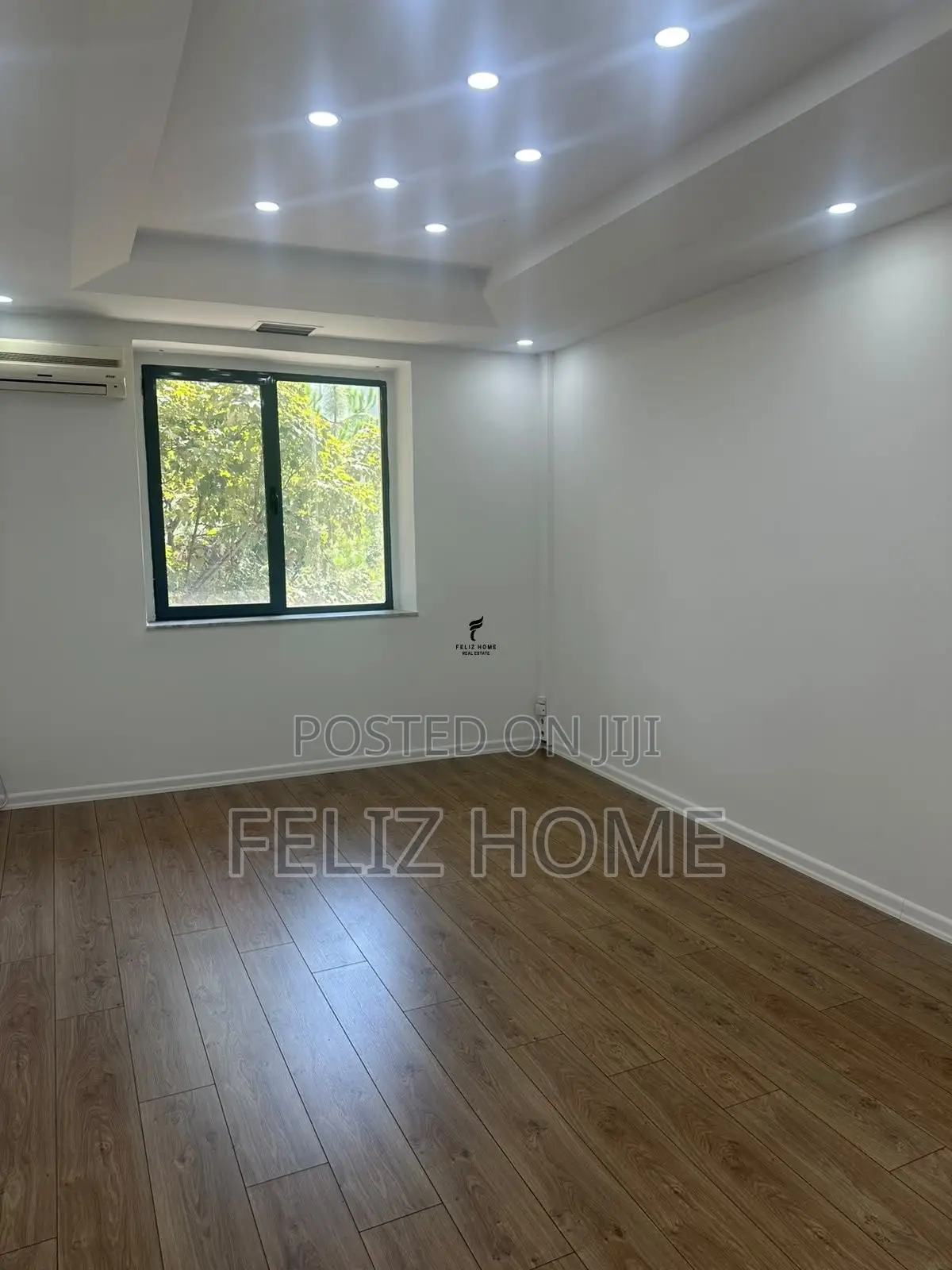 ZYRE ME QERA 120 M2 BULEVADI ZOGU I PARE 130.000 LEKE