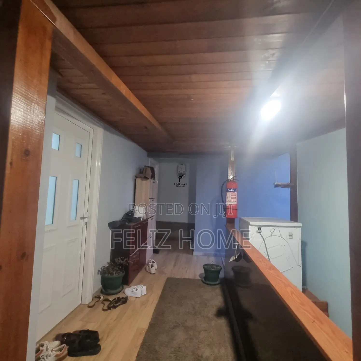 APARTAMENT ME QERA 1+1 MINE PEZA 45.000 LEKE