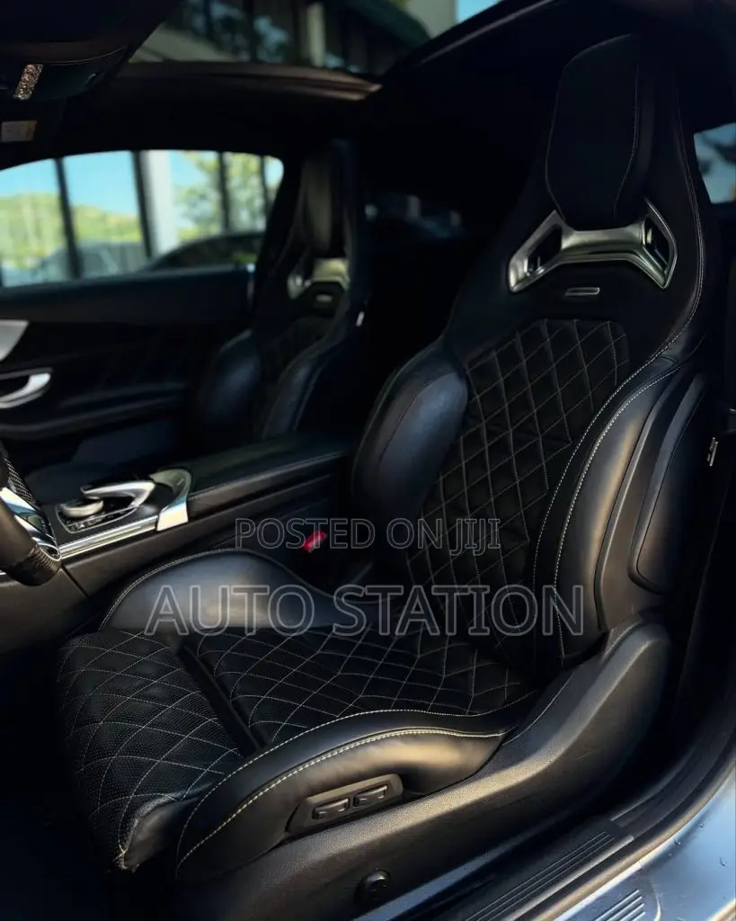 Mercedes Benz C63 AMG Coúpe