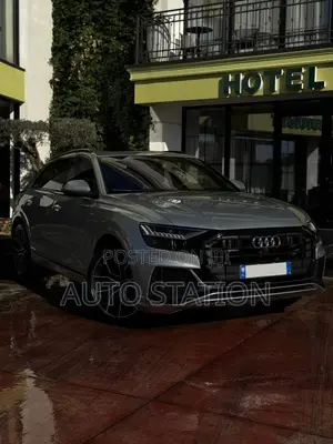 Audi Q8