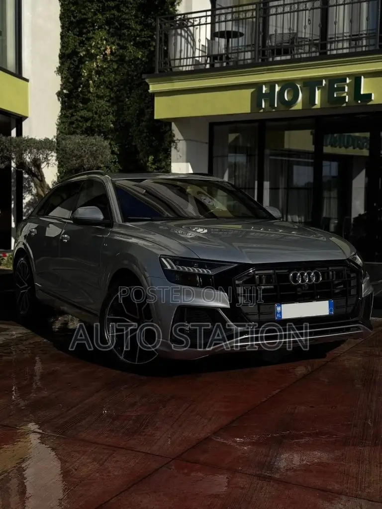Audi Q8