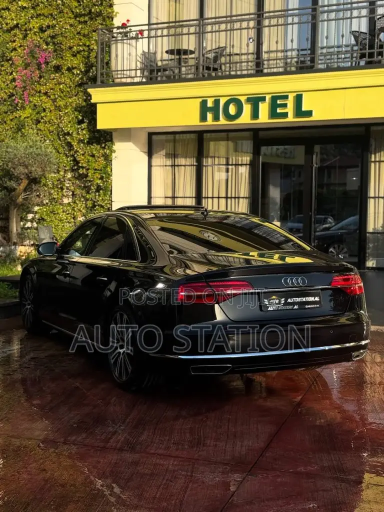 SHITET Audi A8