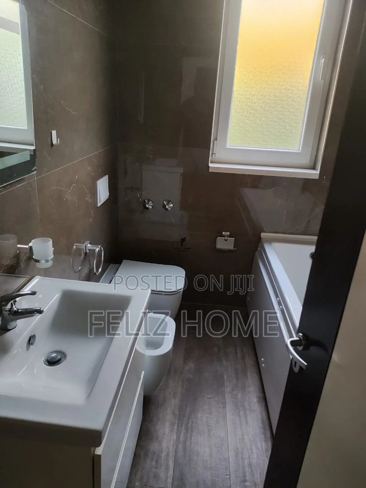 VILE ME QERA 2 KATESHE 280M2 BLLOKU I VILAVE, SELITE 200.000 LEKE