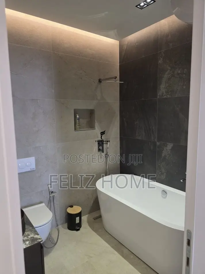 APARTAMENT ME QERA 2+1+2 ISH FUSHA AVIACIONIT 1.100 EURO