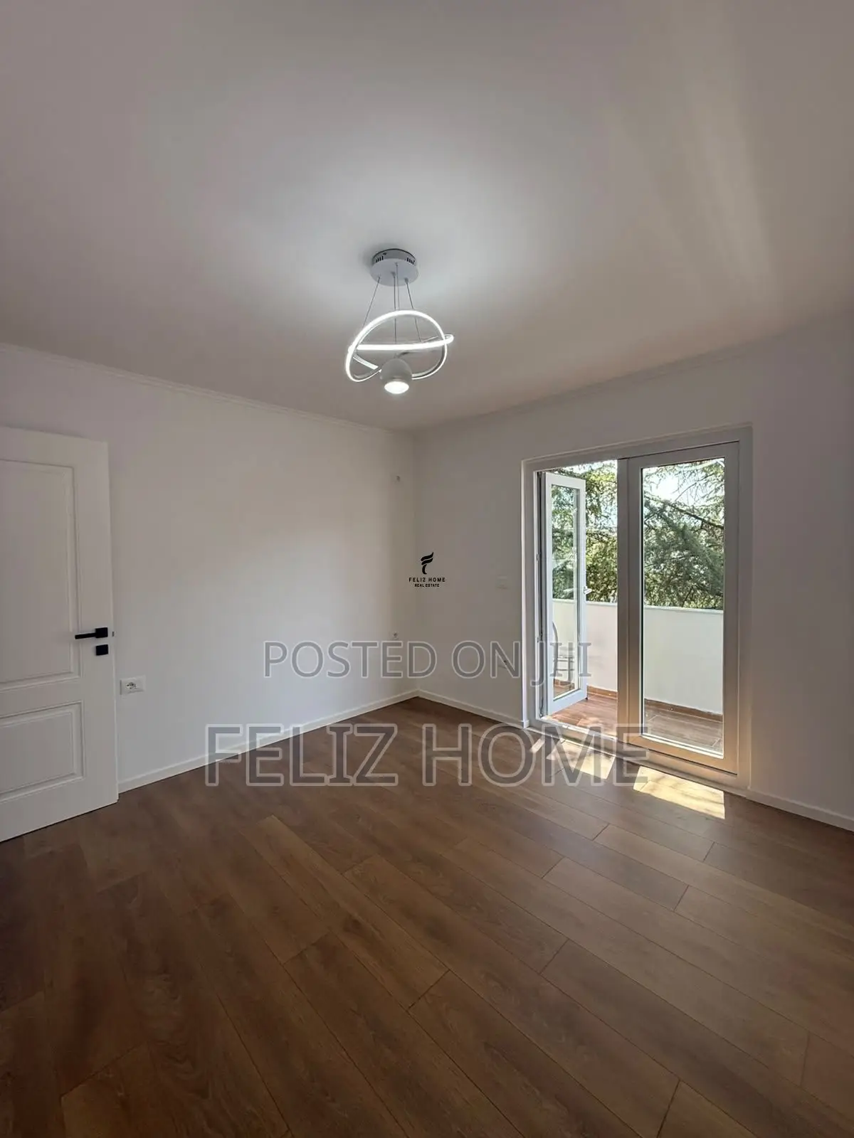 SHITET APARTAMENT 1+1 XHAMLLIK 118.000 EURO