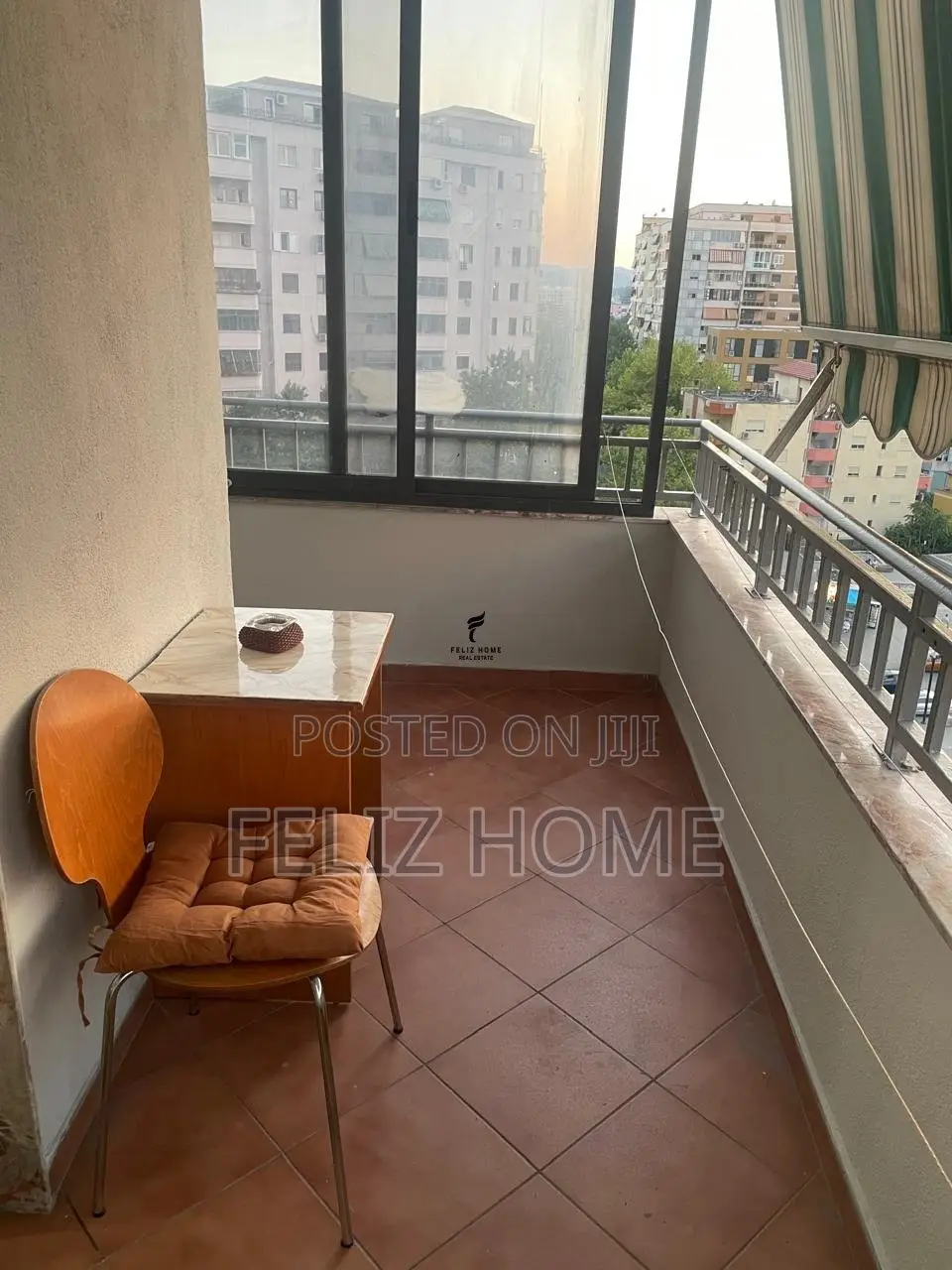 APARTAMENT ME QERA 2+1 STACIONI I TRENIT 75.000 LEKE