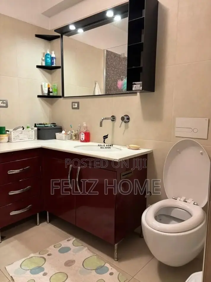 APARTAMENT ME QERA 3+1 QENDER 100.000LEKE