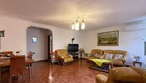 SHITET APARTAMENT 2+1 ZOGU I ZI 222.000 EURO