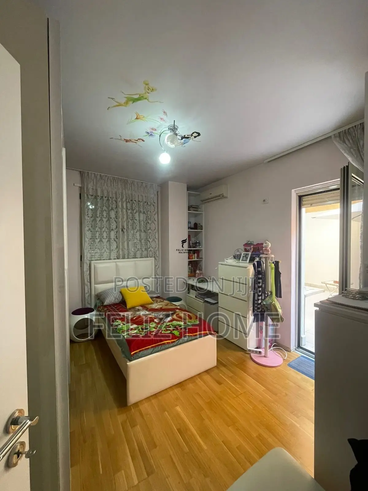 SHITET APARTAMENT 2+1+2+DEPO KOMUNA E PARISIT 320.000 EURO