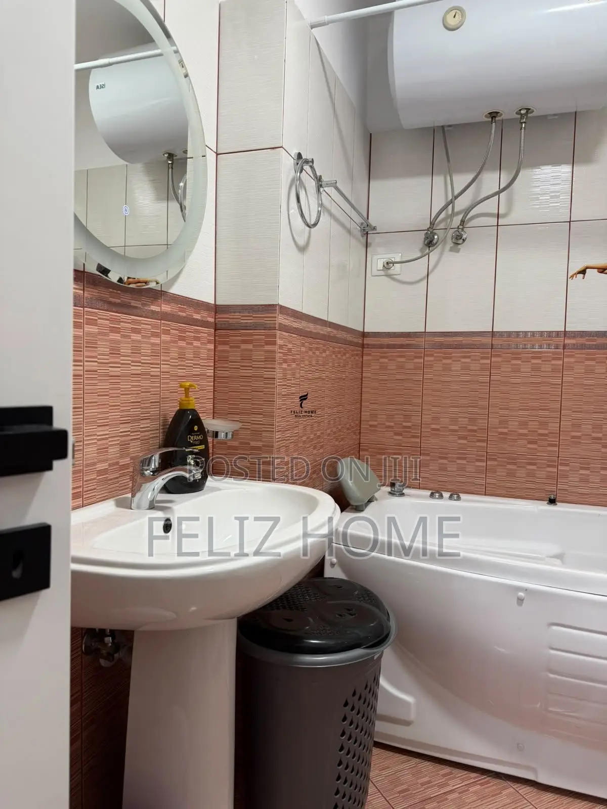 APARTAMENT ME QERA 3+1+2 VASIL SHANTO 120.000 LEKE