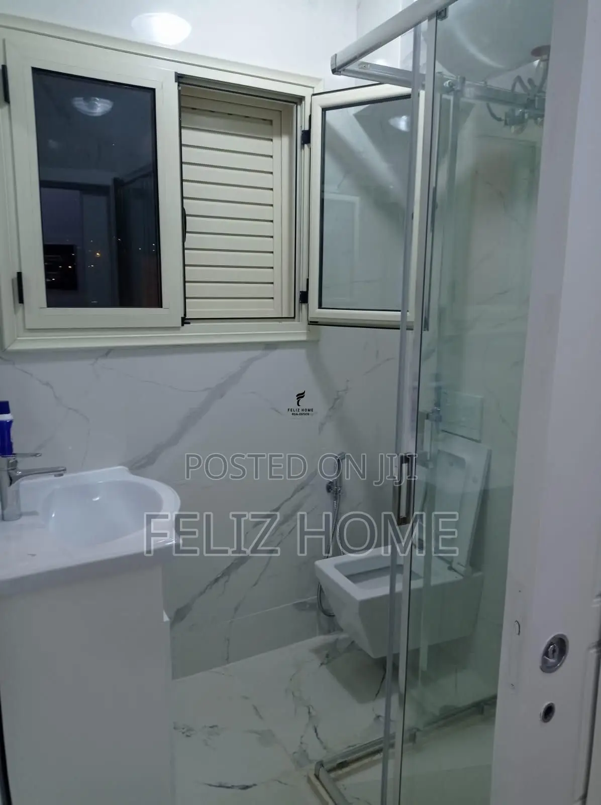 APARTAMENT ME QERA 2+1 PORCELAN 52.000 LEKE