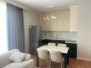 APARTAMENT ME QERA 1+1 BULEVARDI RI 60.000 LEKE