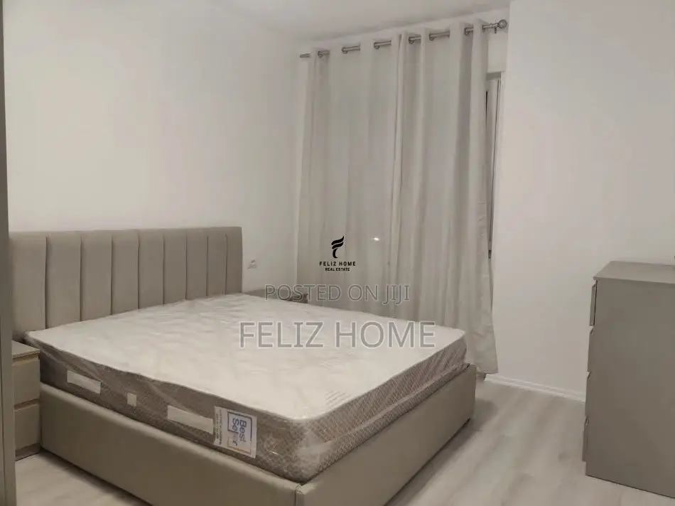 APARTAMENT ME QERA 2+1 UNIVERS CITY 50.000 LEKE