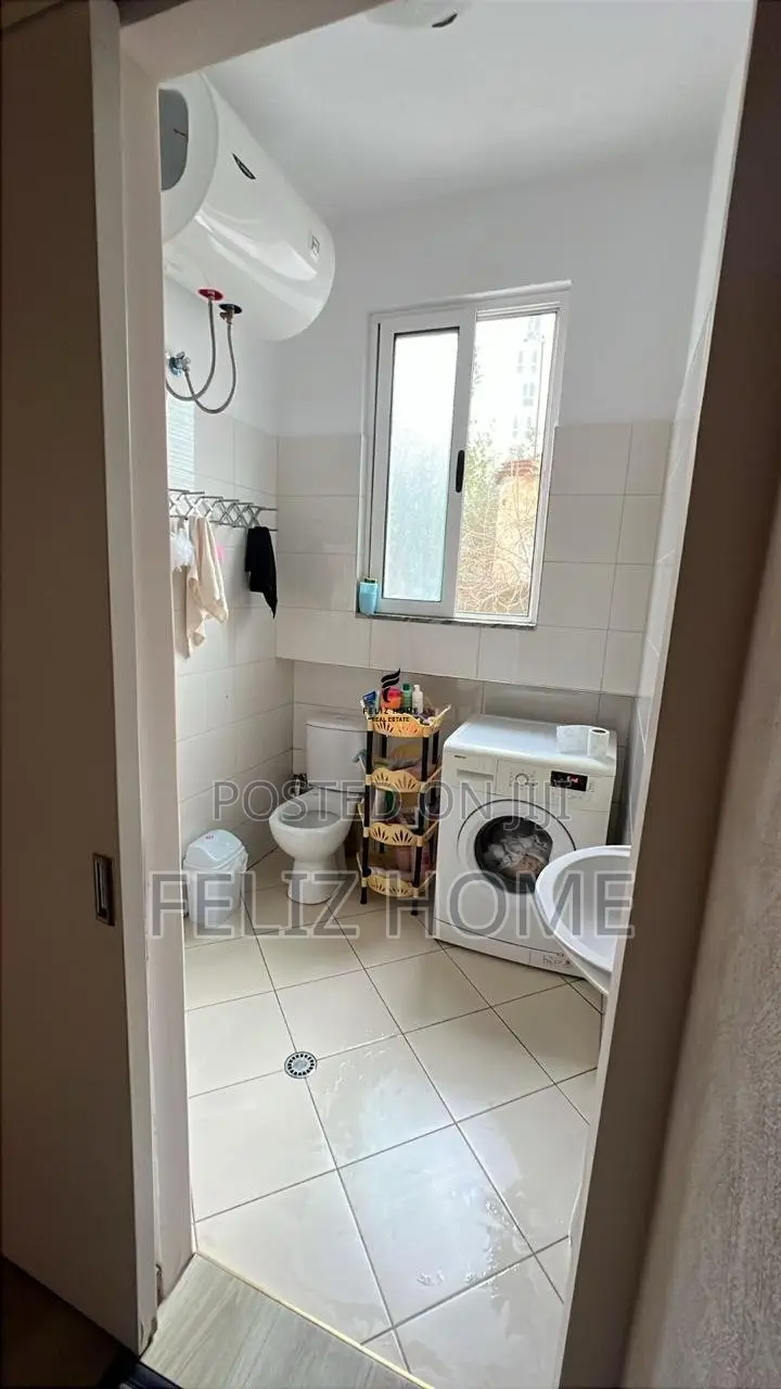 APARTAMENT ME QERA 2+1 RRUGA E DIBRES 50.000 LEKE