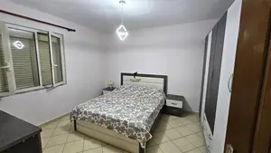 APARTAMENT ME QERA 2+1 STACIONI TRENIT 55.000 LEKE