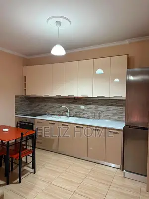 APARTAMENT ME QERA 1+1 RRUGA 5 MAJI 50.000 LEKE
