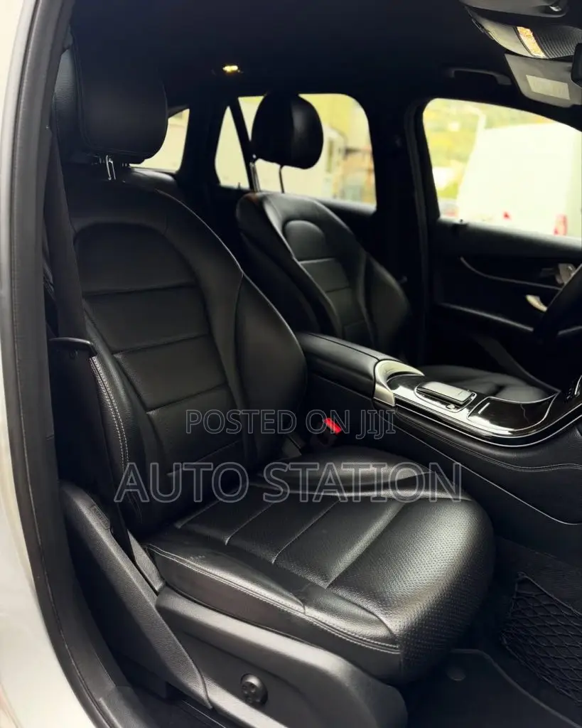 Mercedes Benz GLC 300