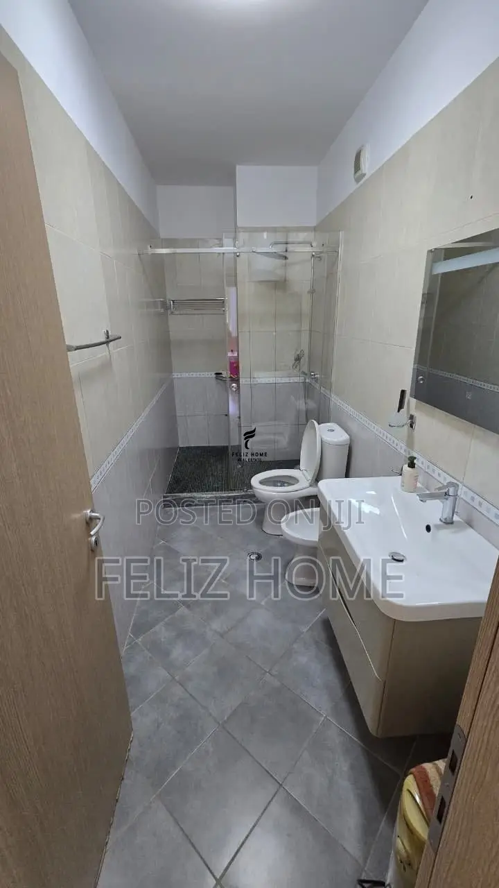 APARTAMENT ME QERA 2+1 ISH TREGU ELEKTRIK 75.000 LEKE