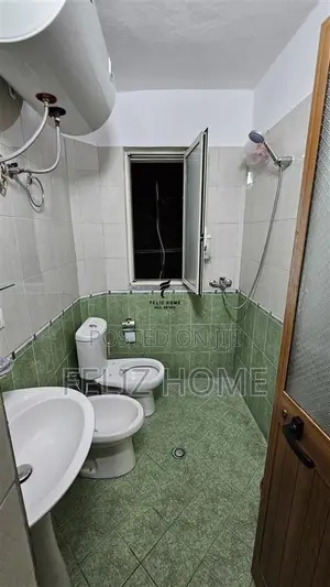 APARTAMENT ME QERA 2+1 STACIONI TRENIT 55.000 LEKE