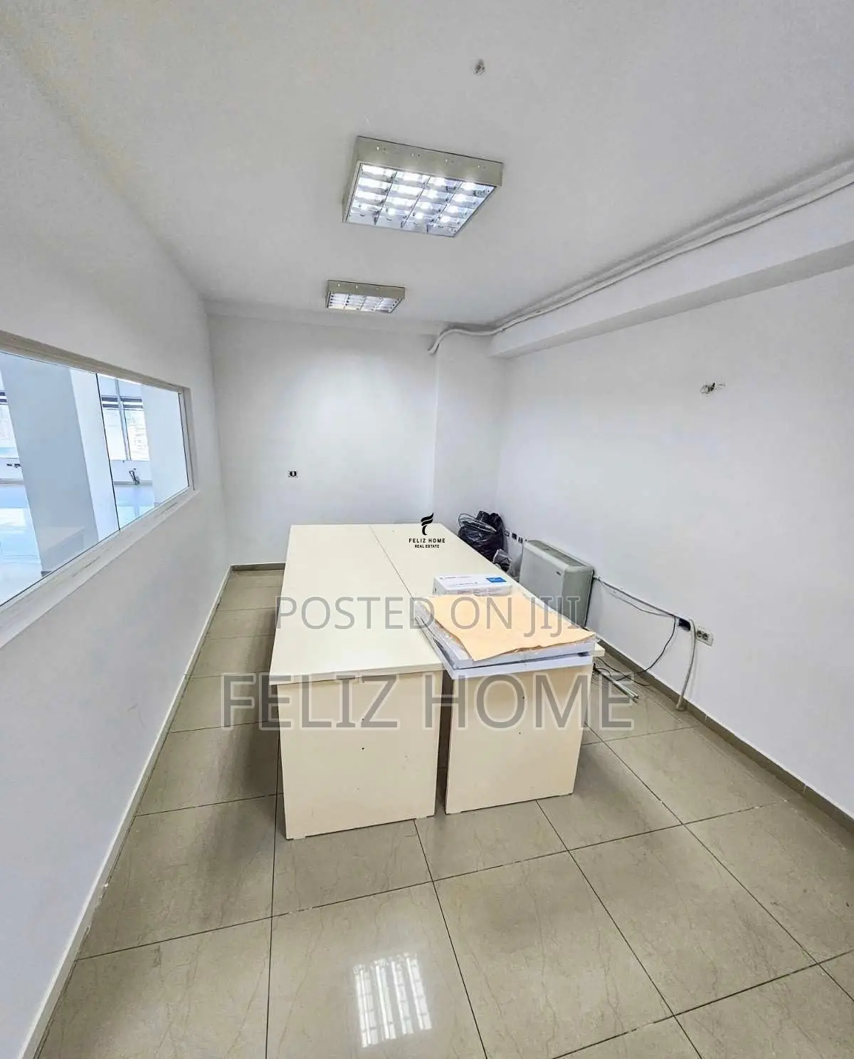 ZYRE ME QERA 300 M2 RRUGA E DIBRES 260.000 LEKE
