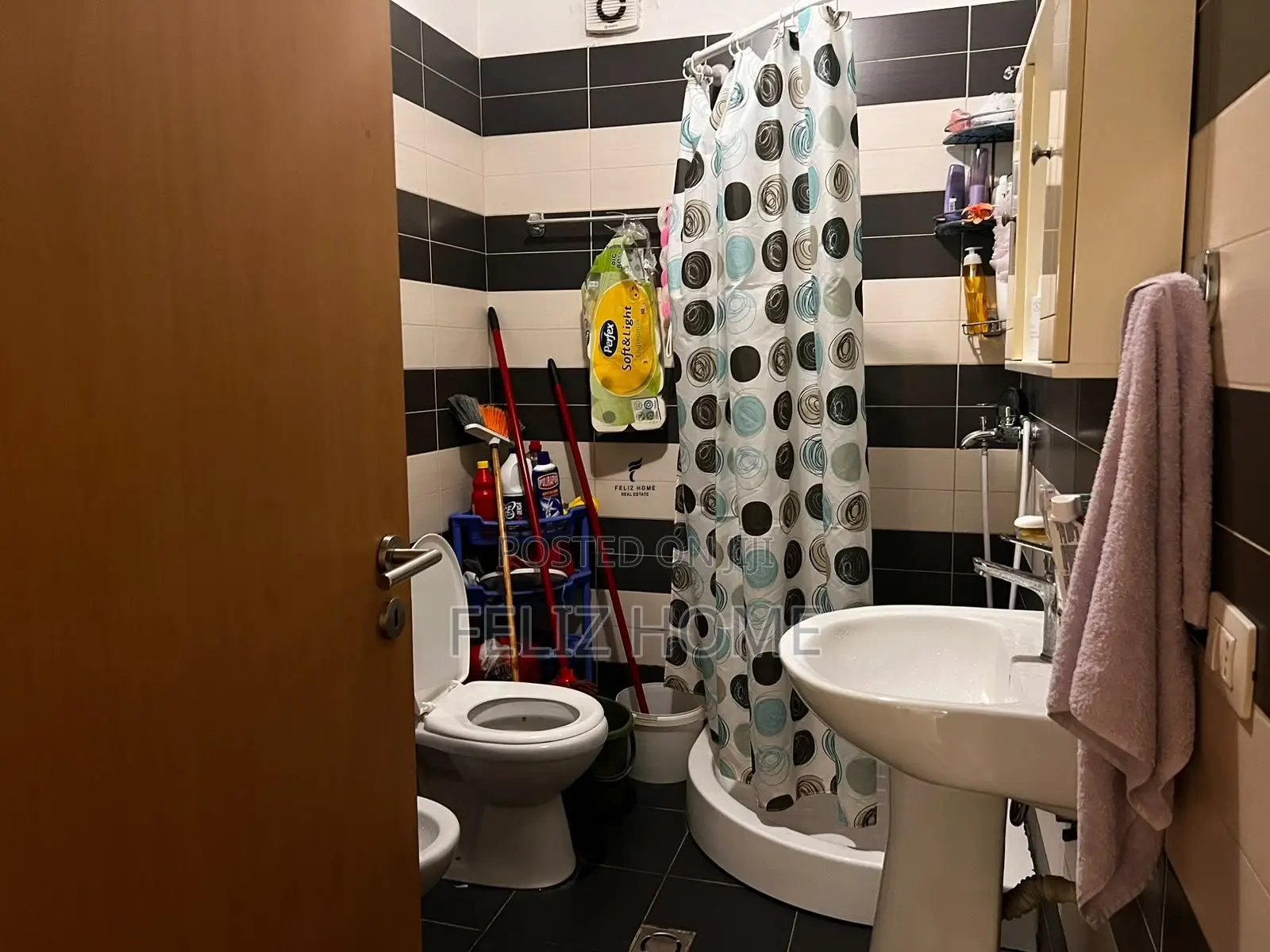 SHITET APARTAMENT 2+1 21 DHJETORI 242.000 EURO