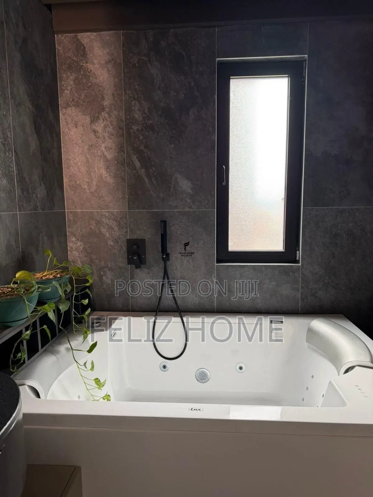 SHITET APARTAMENT 2+1+2 RRUGA E DIBRES 325.000 EURO