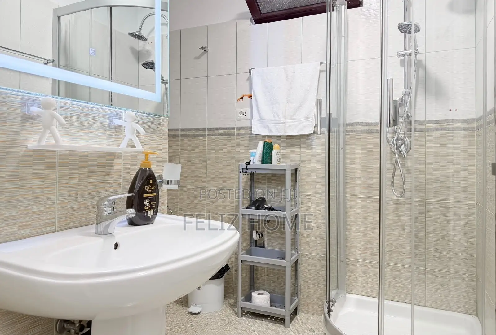 APARTAMENT ME QERA 3+1+2 VASIL SHANTO 120.000 LEKE