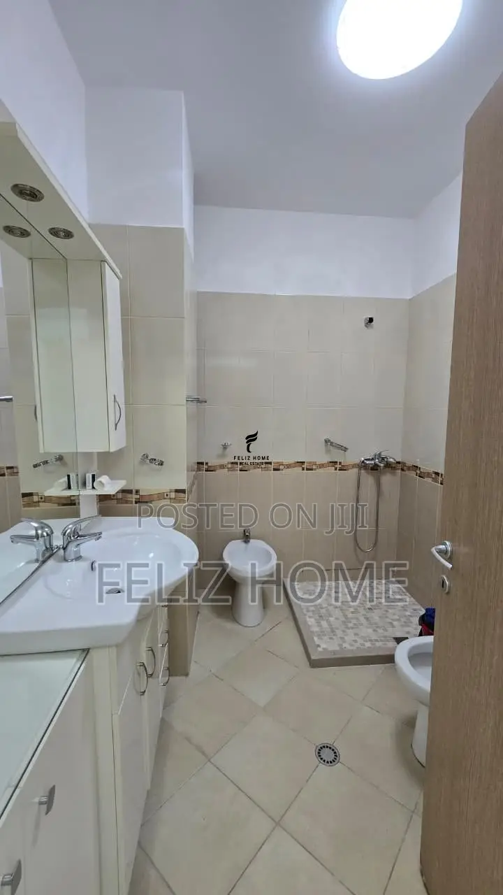 APARTAMENT ME QERA 2+1 ISH TREGU ELEKTRIK 75.000 LEKE
