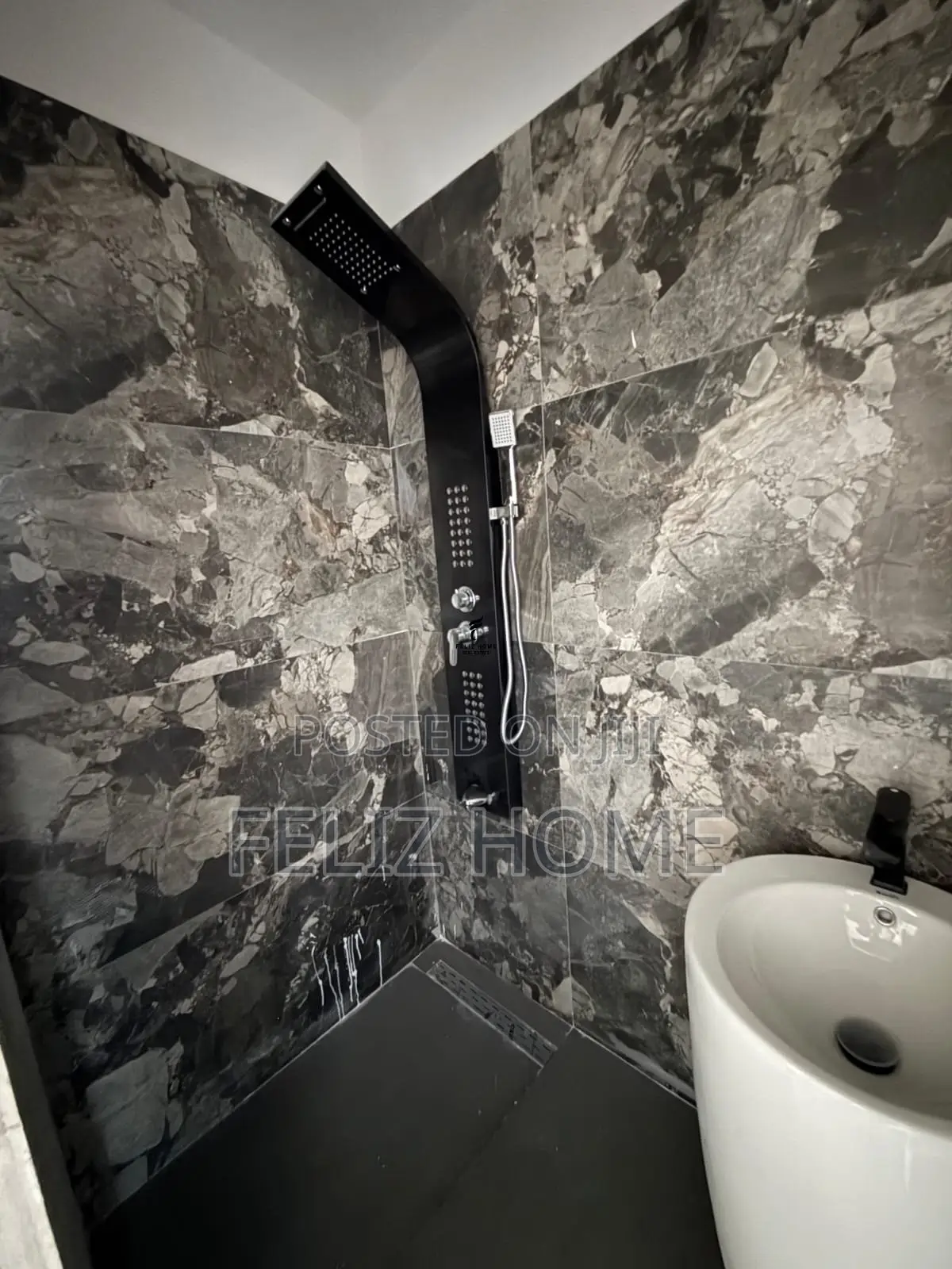 SHITEN 2 GARSONIERE RRUGA E KAVAJES 290.000 EURO