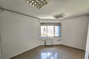ZYRE ME QERA 300 M2 RRUGA E DIBRES 260.000 LEKE