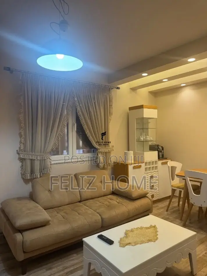 APARTAMENT ME QERA 1+1 QYTET STUDENTI 55.000 LEKE