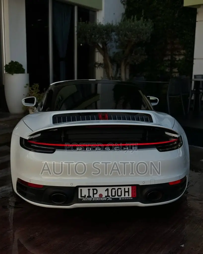 Porsche 911 (922)