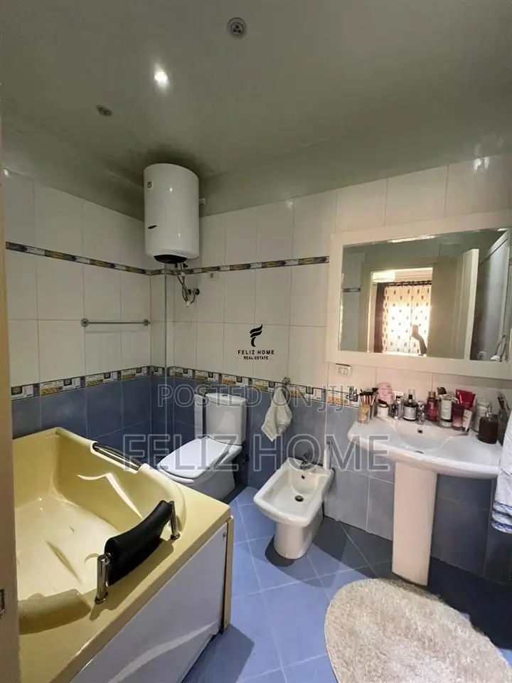 SHITET APARTAMENT 2+1+2 RRUGA E KAVAJES 290.000 EURO