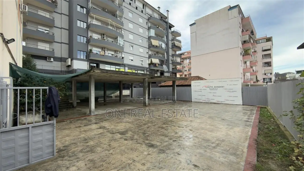 Parking to rent Fresku - Linze (Tirana - city)