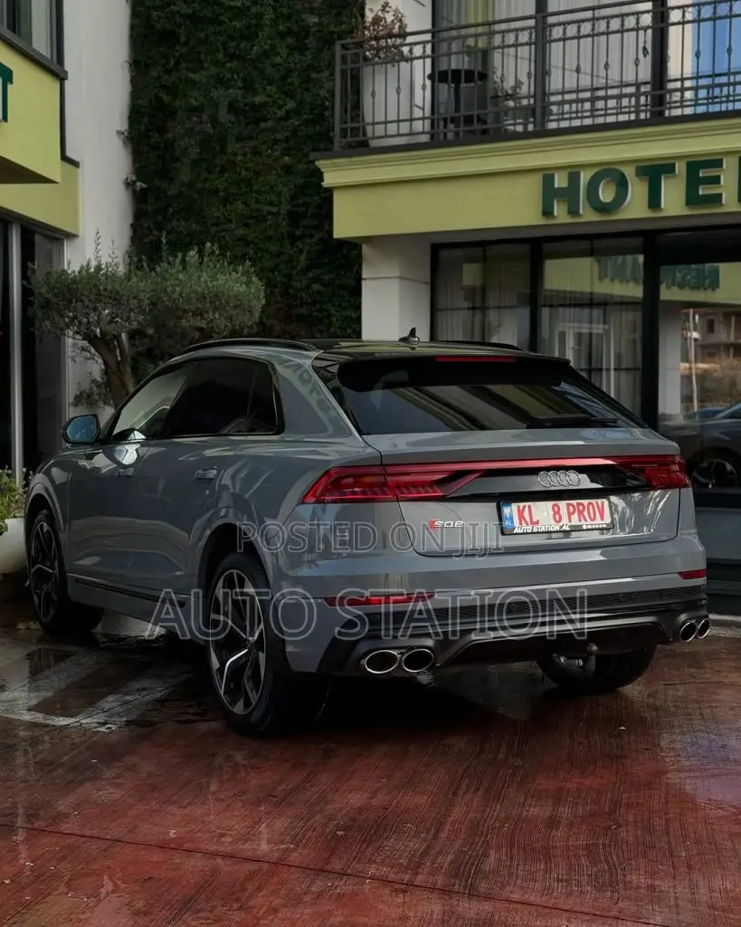 Audi SQ8
