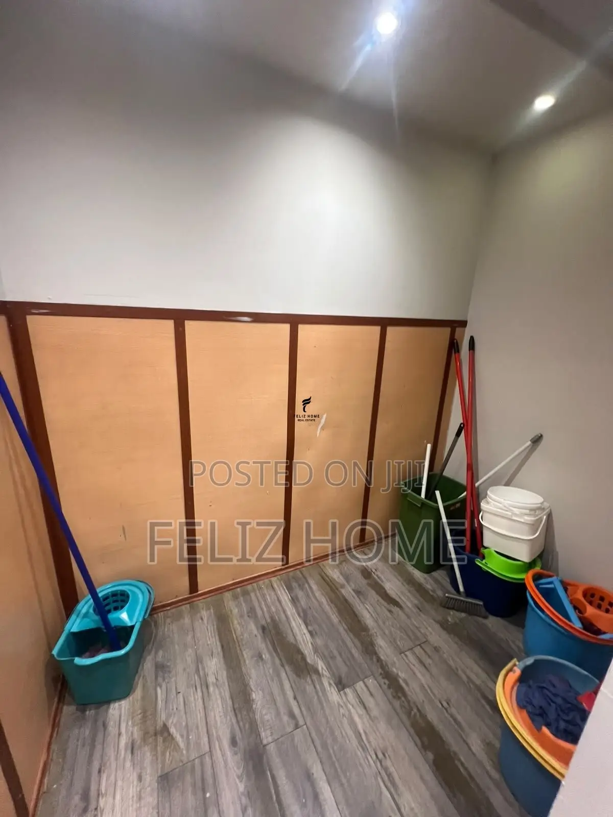DYQAN ME QERA 160 M2 MINE PEZA 250.000 LEKE
