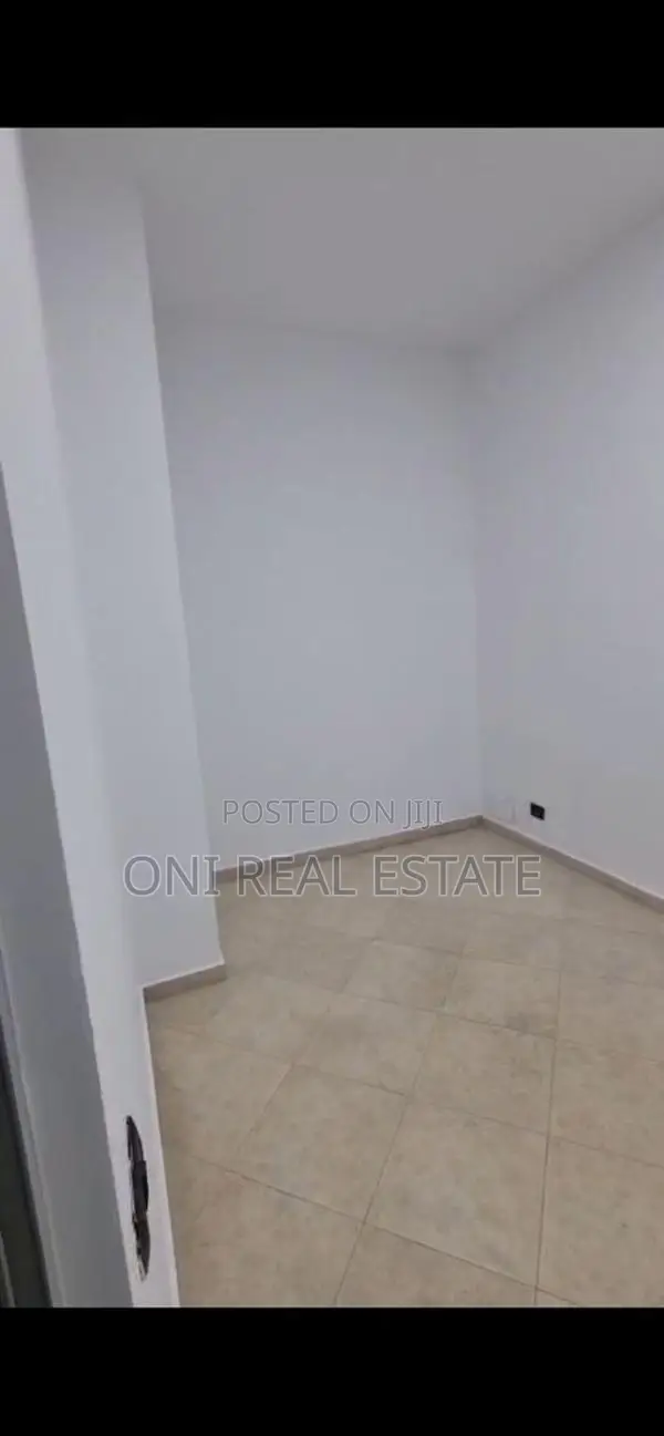 Office to rent Myslym Shyri Str. (Tirana - city)