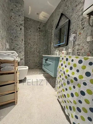 8 APARTAMENTE ME QERA MINE PEZA 6.500 EURO