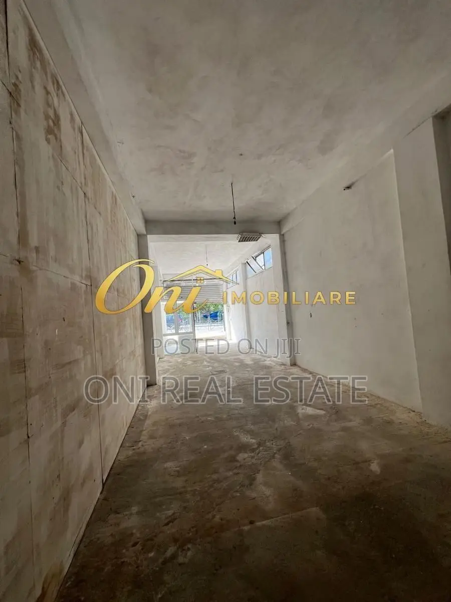 Warehouse to rent Kombinat (Tirana - city)