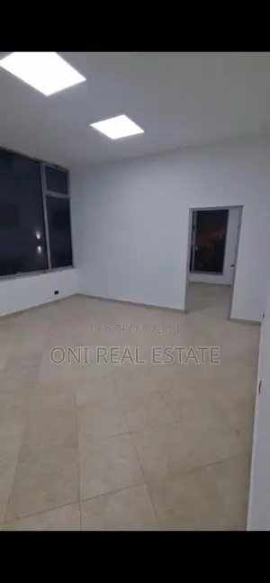 Office to rent Myslym Shyri Str. (Tirana - city)