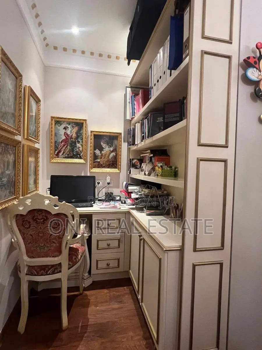 Apartment to rent Komuna e Parisit - Kristal Center (Tirana - city)