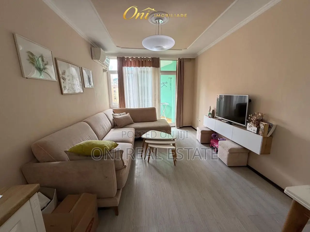 Apartment to rent Komuna e Parisit - Kristal Center (Tirana - city)
