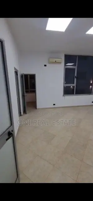 Office to rent Myslym Shyri Str. (Tirana - city)
