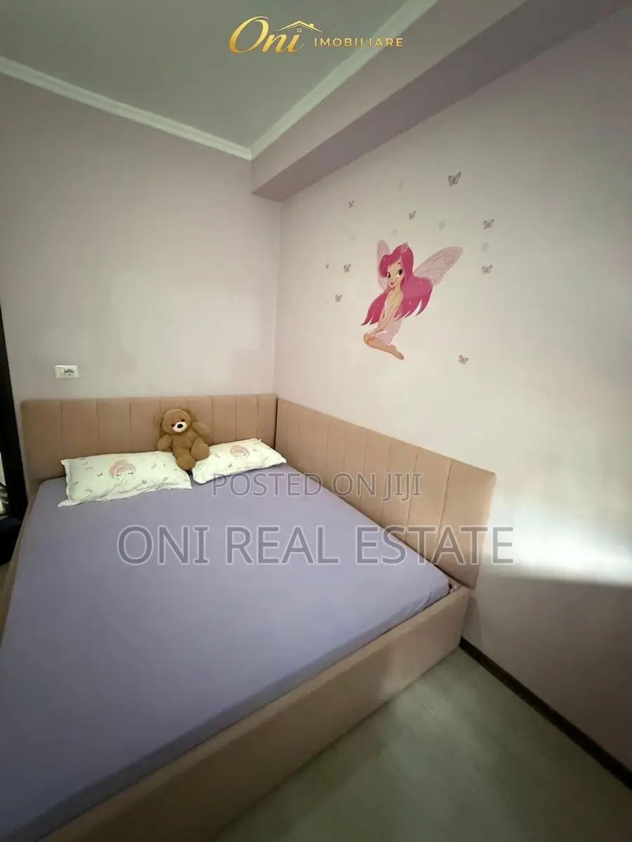 Apartment to rent Komuna e Parisit - Kristal Center (Tirana - city)