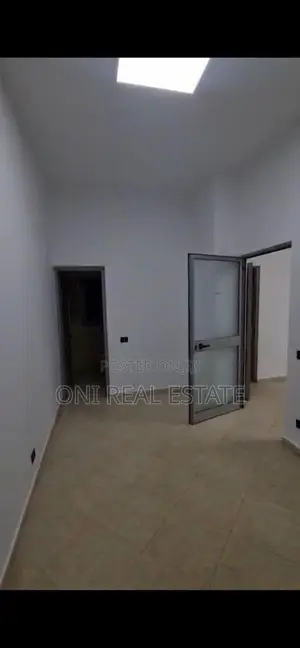 Office to rent Myslym Shyri Str. (Tirana - city)