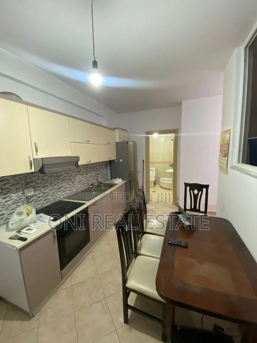 Apartment to rent Komuna e Parisit - Kristal Center (Tirana - city)
