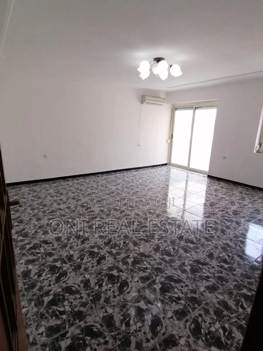 Office to rent Center (Tirana - city)